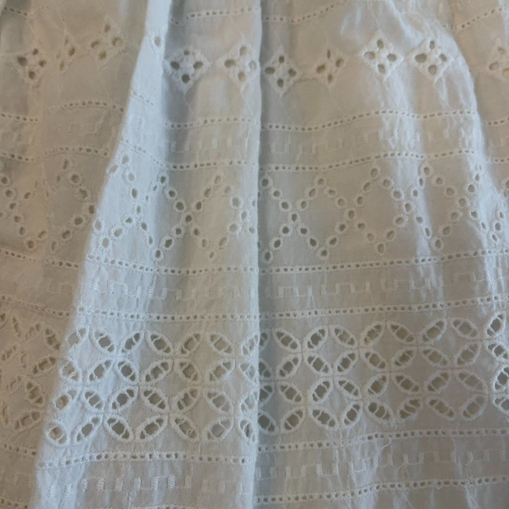 GapKids White Eyelet Sleeveless Dress Girls Size 10 - Picture 2 of 4